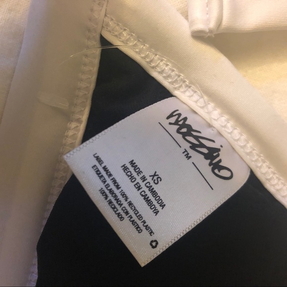 NWOT Triangle Bikini Top - Picture 3 of 3